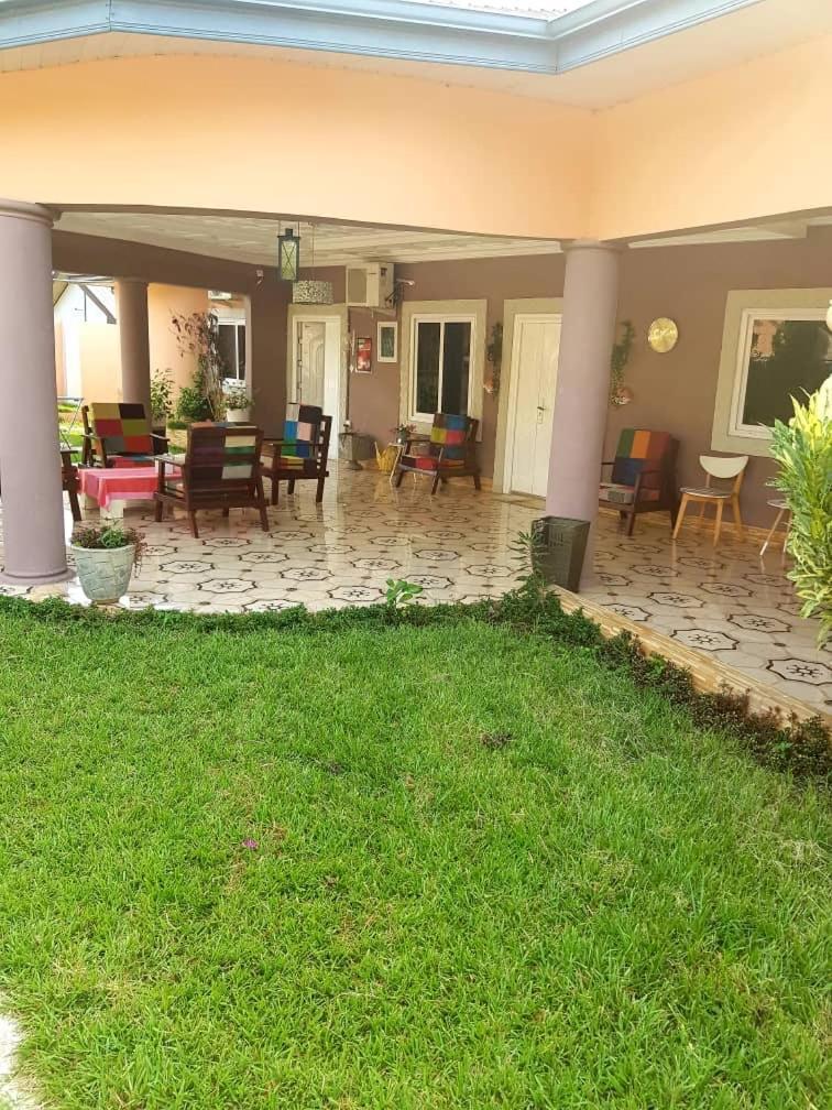 Nana Adu Guest House Koforidua Exteriér fotografie