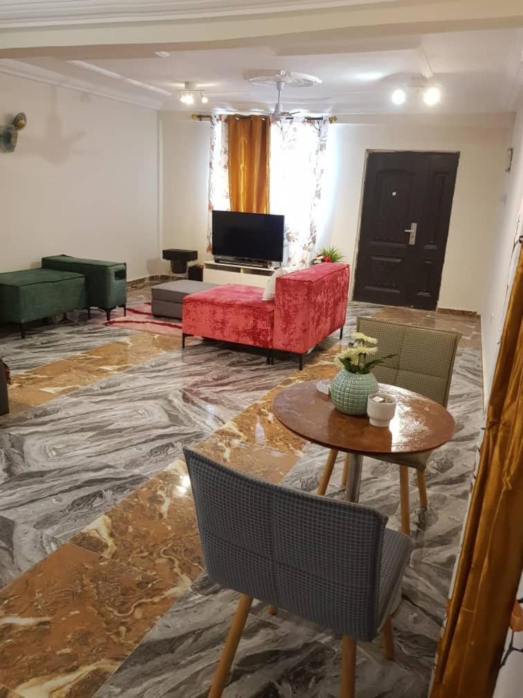 Nana Adu Guest House Koforidua Exteriér fotografie