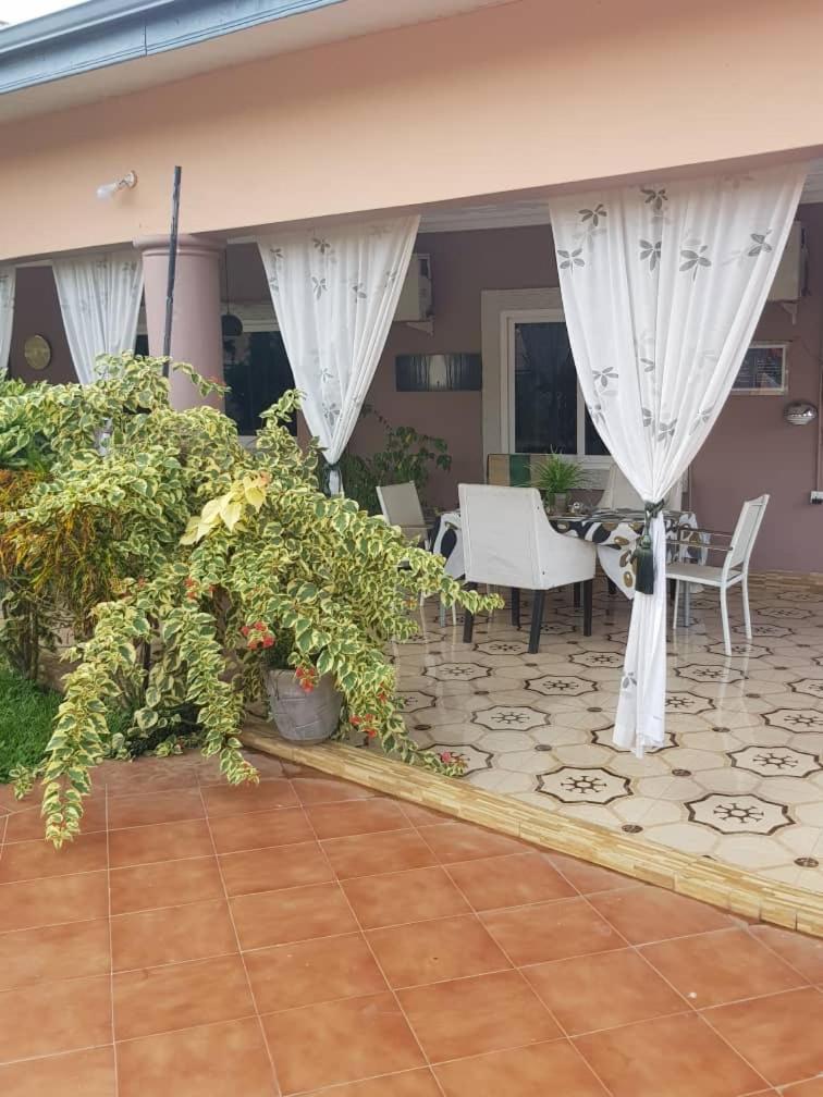 Nana Adu Guest House Koforidua Exteriér fotografie